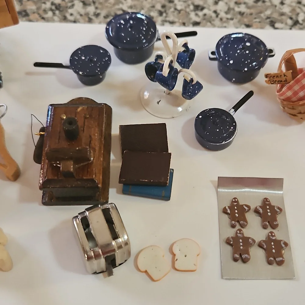 Vintage Miniature Dollhouse/Shadow Box Accessories Set - Picture 9 of 12